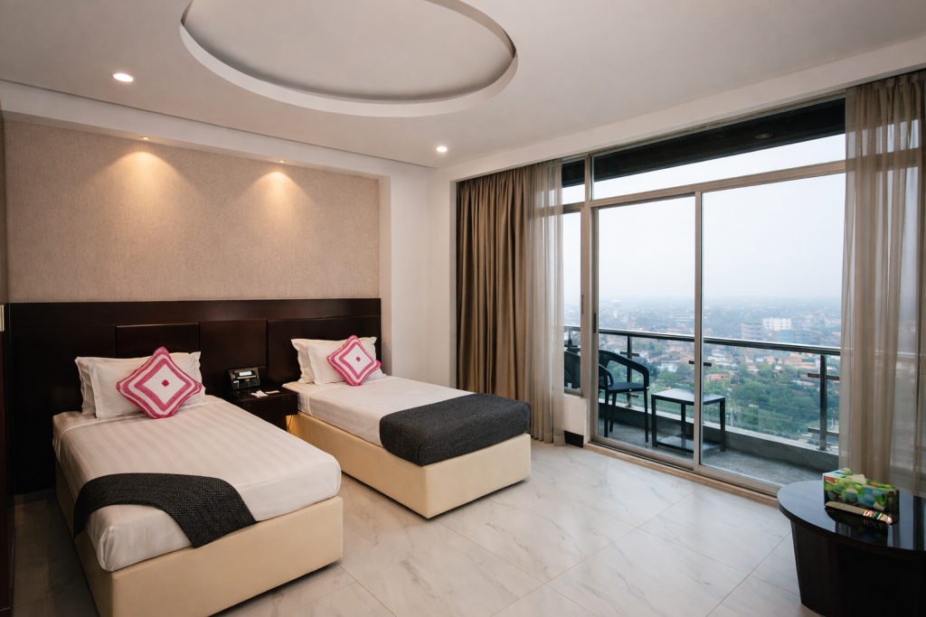 Crown Premium Deluxe Room Twin Bed-Crown Comfortia Hotel