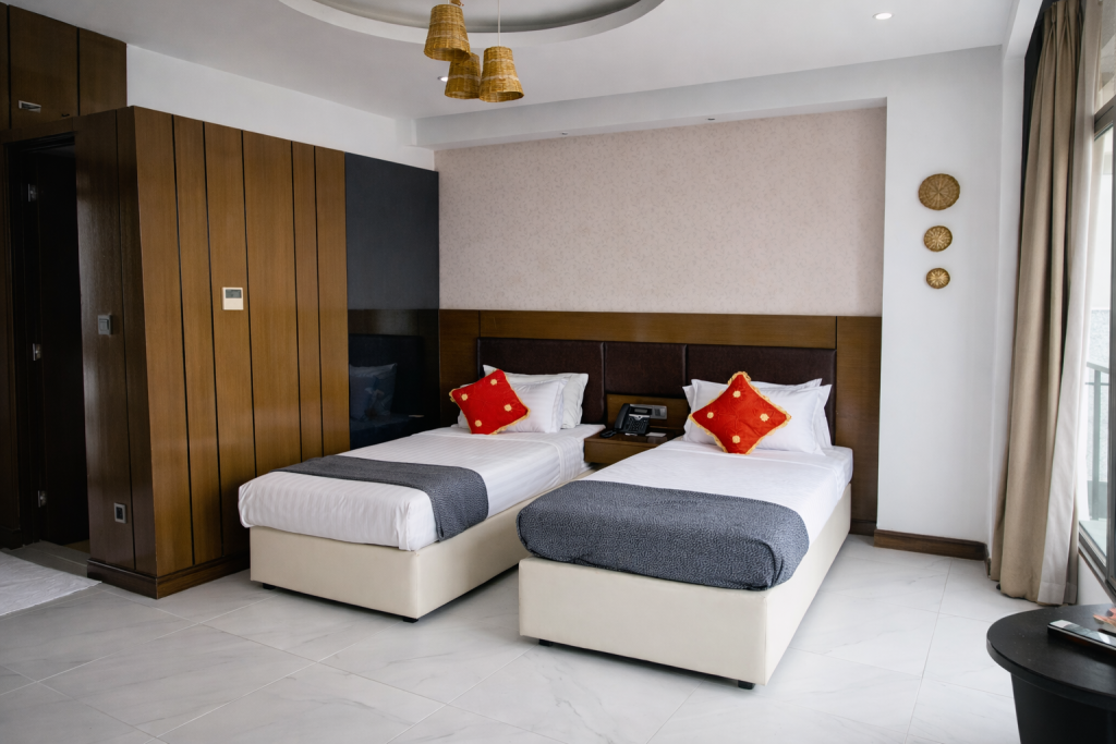 Crown Premium Deluxe Room Twin Bed-Crown Comfortia Hotel