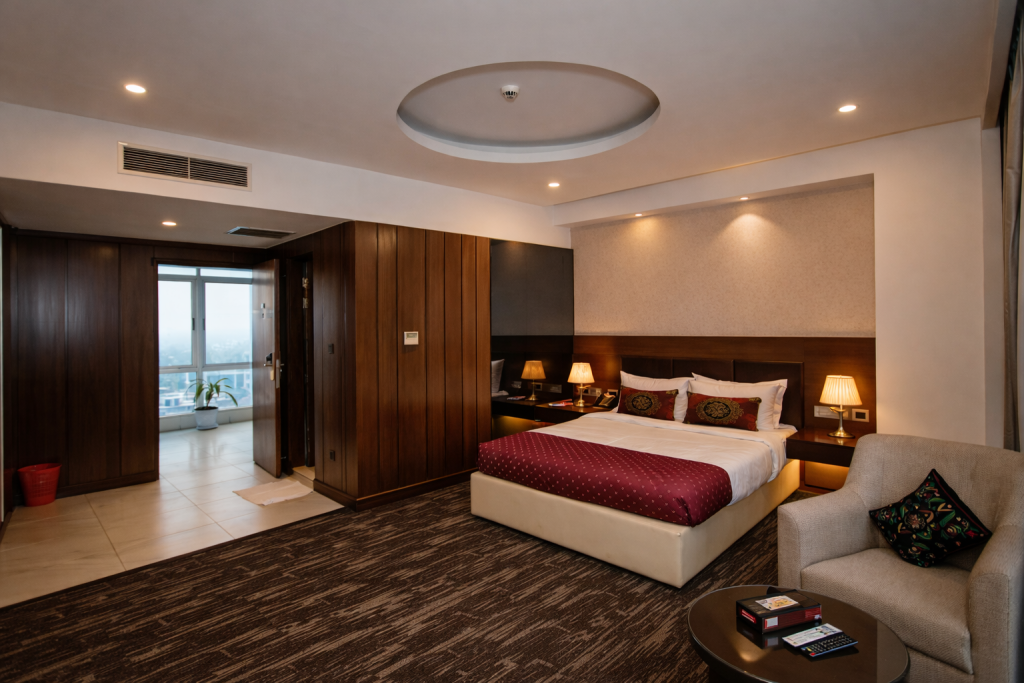 Crown Comfortia Hotel