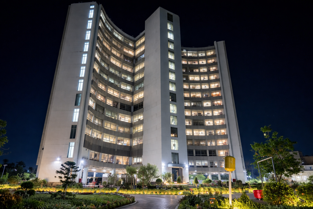 03. Main Building Night View Crown Comfortia Hotel